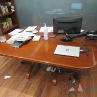 Lote 001 - Mesa de sala de juntas para 6 personas - Imagen 6