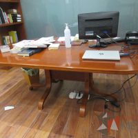 Lote 001 - Mesa de sala de juntas para 6 personas - Imagen 7