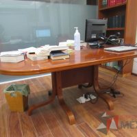 Lote 001 - Mesa de sala de juntas para 6 personas - Imagen 8
