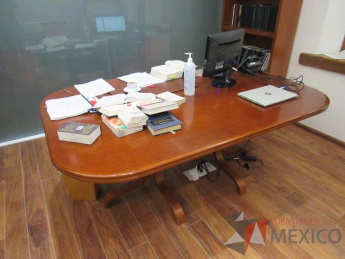 Lote 001 - Mesa de sala de juntas para 6 personas - Imagen 9