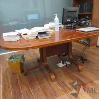 Lote 001 - Mesa de sala de juntas para 6 personas - Imagen 10