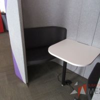 Lote 007 - Centro de trabajo colaborativo color gris con morado - Imagen 10