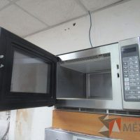 Lote 004 - Microondas Amana, Modelo: RFS12SW2B - Imagen 4