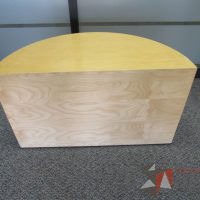 Lote 019 - Mesa de apoyo de madera en forma de media luna - Imagen 5