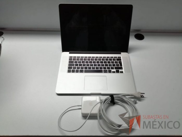 Lote 026 - MacBook Pro Mediados 2015, Core i7, Pantalla Retina 15", 1 TB SSD, 16 GB RAM - Imagen 5