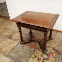 Lote 015 - Mesa de apoyo con 4 patas de madera - Imagen 5