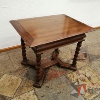Lote 015 - Mesa de apoyo con 4 patas de madera - Imagen 7