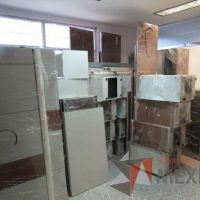 Lote 006 - Lote de aproximadamente 40 piezas de estaciones de trabajo, compuesto de archiveros, mamparas altas, mamparas cortas, gavetas, etc. - Imagen 3