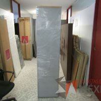 Lote 013 - Gabinete alto 1 puerta en la parte inferior y en la parte superior, espacio para 2 entrepaños - Imagen 4