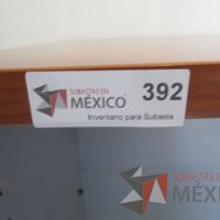 Lote 018 - Gabinete metálico - Imagen 2