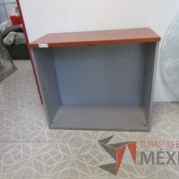Lote 018 - Gabinete metálico