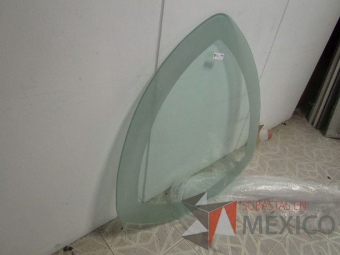 Lote 026 - 10 Cubiertas de cristal triangulares - Imagen 4