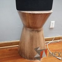 Lote 459 - 2 Mesa de apoyo de madera