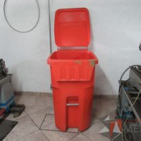 Lote 013 - Bote de basura de 145 litros con ruedas color naranja - Imagen 12