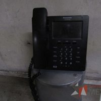 Lote 004 - 14 Teléfonos de diferentes modelos, 3 módems y 5 Diademas - Imagen 21