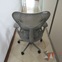 Lote 025 - Silla Herman Miller Mirra - Imagen 5