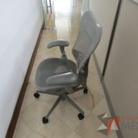 Lote 025 - Silla Herman Miller Mirra - Imagen 7