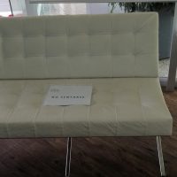 Lote 585 - Sillón de dos plazas