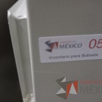 Lote 009 - Gabinete metálico - Imagen 2