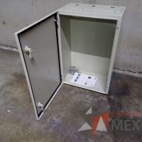 Lote 009 - Gabinete metálico - Imagen 5