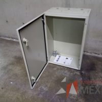 Lote 009 - Gabinete metálico - Imagen 6