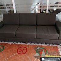 Lote 001 - Sillón de 3 plazas en tela color gris verde - Imagen 3