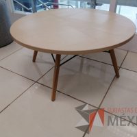 Lote 011 - Mesa redonda, con 4 patas de madera y cubierta color madera - Imagen 5