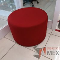 Lote 002 - Taburete circular en tela color rojo - Imagen 3