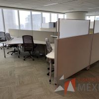 Lote 018 - Estación de trabajo para 8 personas - Imagen 4