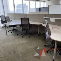 Lote 018 - Estación de trabajo para 8 personas - Imagen 5
