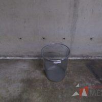 Lote 007 - 2 Botes de basura metálicos - Imagen 5