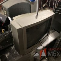 Lote 014 - 66 Pantalla, 20 Soportes para tv, etc... - Imagen 18