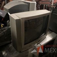 Lote 014 - 66 Pantalla, 20 Soportes para tv, etc... - Imagen 19