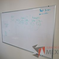 Lote 018 - Pizarrón blanco - Imagen 3