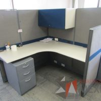Lote 025 - Estación de trabajo para 3 personas - Imagen 3