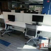 Lote 017 - Estación de trabajo para 4 personas - Imagen 3