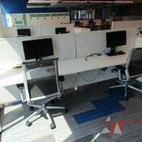 Lote 017 - Estación de trabajo para 4 personas - Imagen 6