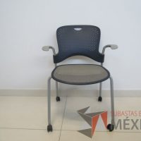 Lote 078 - 2 Sillas fijas de visita Herman Miller - Imagen 3