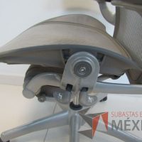 Lote 009 - Silla operativa Herman Miller modelo Aeron - Imagen 11