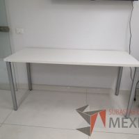 Lote 010- Mesa de trabajo rectangular Herman Miller