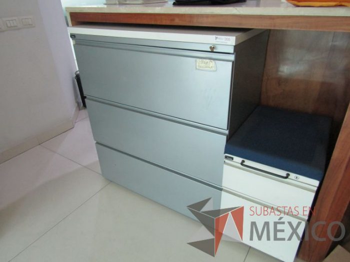 Lote 025 - Archivero metálico de 3 cajones - Imagen 3
