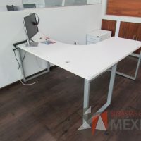 Lote 026 - Escritorio en escuadra - Imagen 5