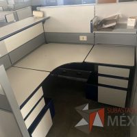 Lote 022 - Estación de trabajo para 5 personas con 8 archiveros de pedestal - Imagen 10