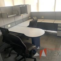 Lote 002 - Estación de trabajo gerencial para 2 personas con 2 archiveros de pedestal - Imagen 7