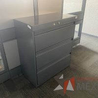 Lote 055 - Archivero horizontal metálico de 3 cajones color gris