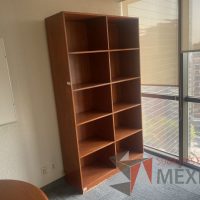 Lote 006 - Librero con 8 entrepaños - Imagen 3