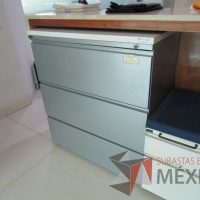 Lote 002 - Archivero metálico horizontal de 3 cajones color gris y cubierta superior color blanco - Imagen 2