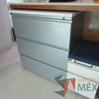 Lote 002 - Archivero metálico horizontal de 3 cajones color gris y cubierta superior color blanco