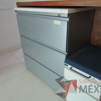 Lote 002 - Archivero metálico horizontal de 3 cajones color gris y cubierta superior color blanco - Imagen 7