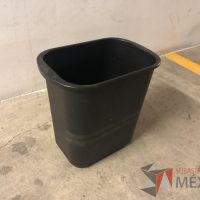 Lote 015 - 10 Botes de basura de plástico negro - Imagen 4